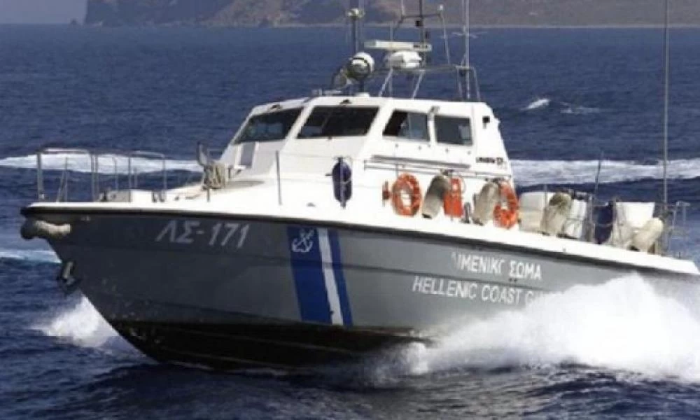 Συγκινεί το Λιμενικό: Εμείς στις θάλασσες και εσείς σπίτι!